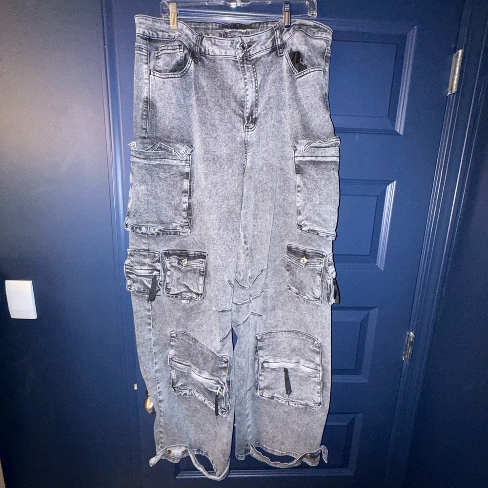 Gray Distressed Cargo Jeans - Picture 2 of 2